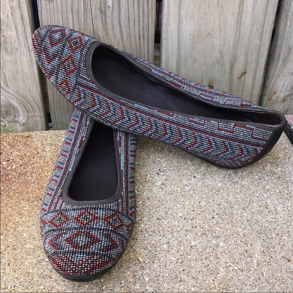 Donald J Pliner Hasin Beaded Flats 10